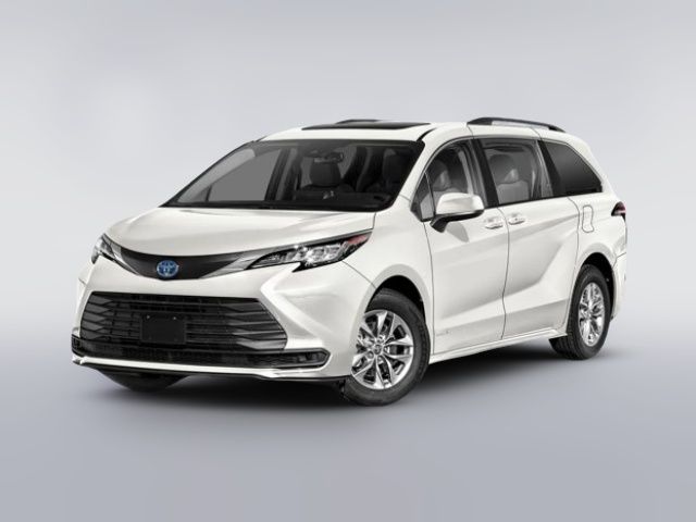 2025 Toyota Sienna LE