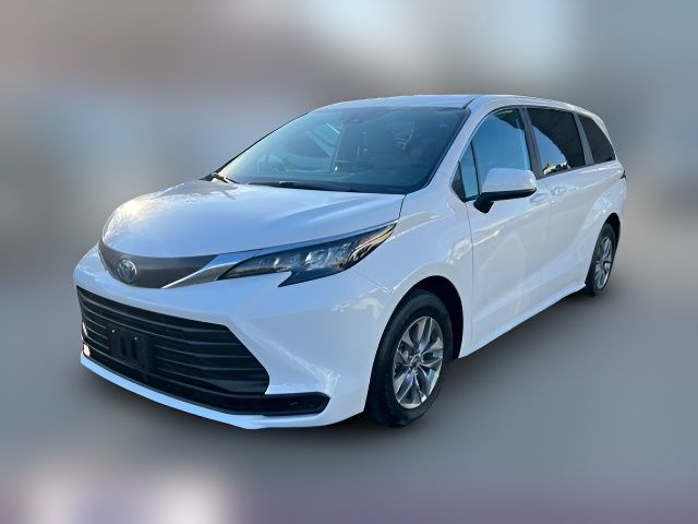 2025 Toyota Sienna LE