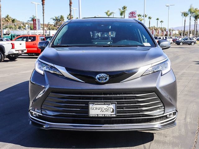 2025 Toyota Sienna Limited