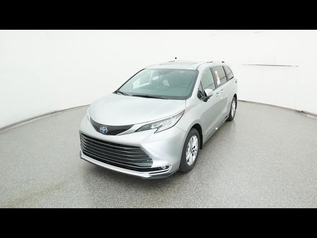 2025 Toyota Sienna Limited