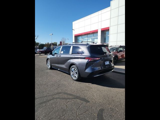 2025 Toyota Sienna Limited