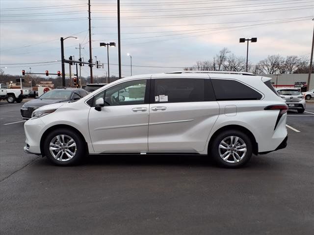 2025 Toyota Sienna Limited