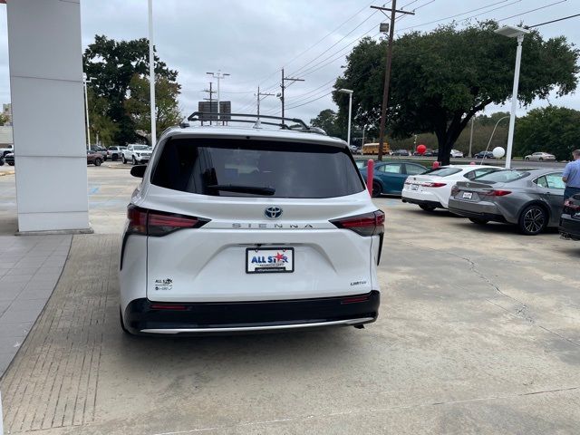 2025 Toyota Sienna Limited