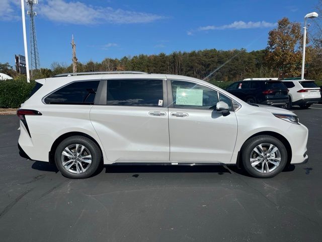 2025 Toyota Sienna Limited