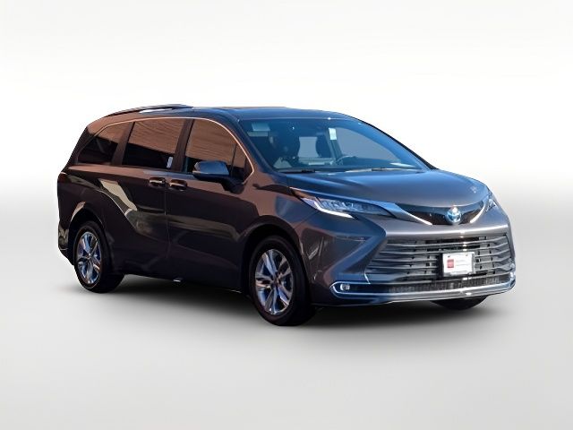 2025 Toyota Sienna Limited