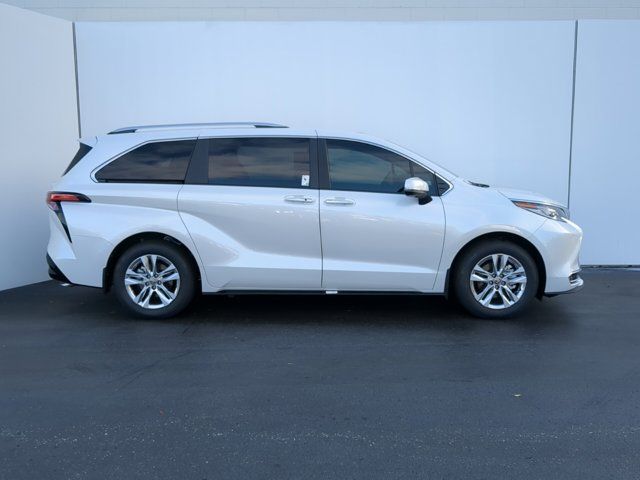 2025 Toyota Sienna Limited