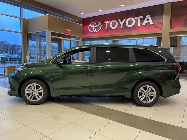 2025 Toyota Sienna Limited