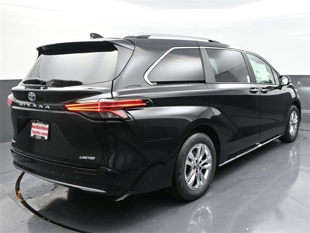 2025 Toyota Sienna Limited