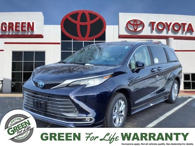 2025 Toyota Sienna Limited