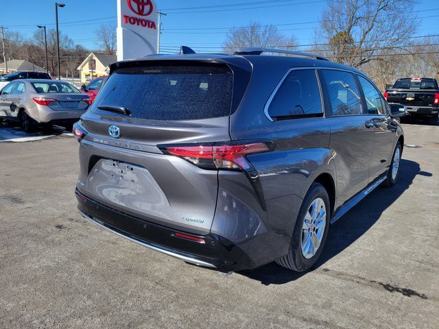 2025 Toyota Sienna Limited