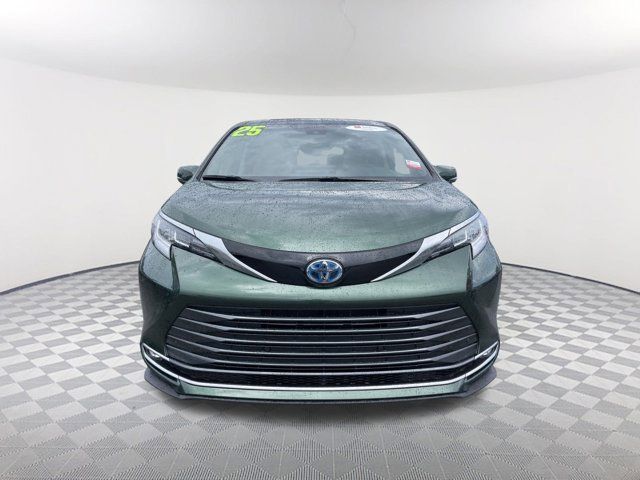 2025 Toyota Sienna Limited