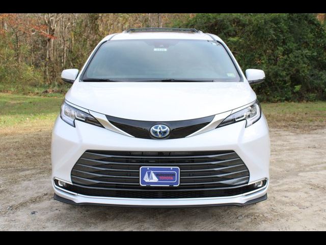 2025 Toyota Sienna Limited