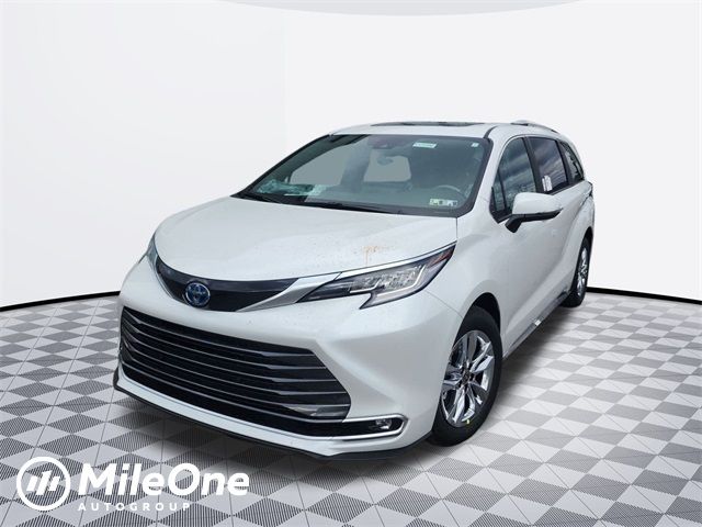 2025 Toyota Sienna Limited