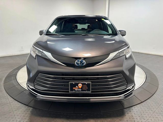 2025 Toyota Sienna Limited