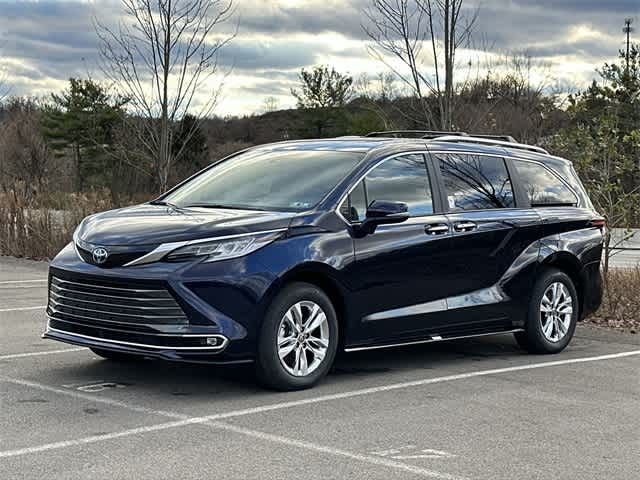 2025 Toyota Sienna Limited