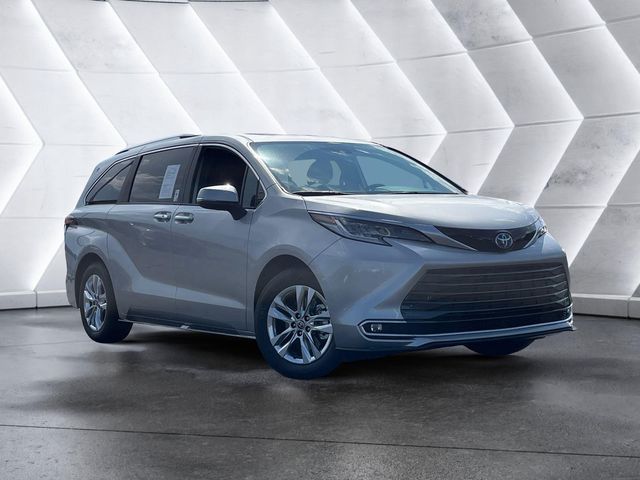 2025 Toyota Sienna Limited