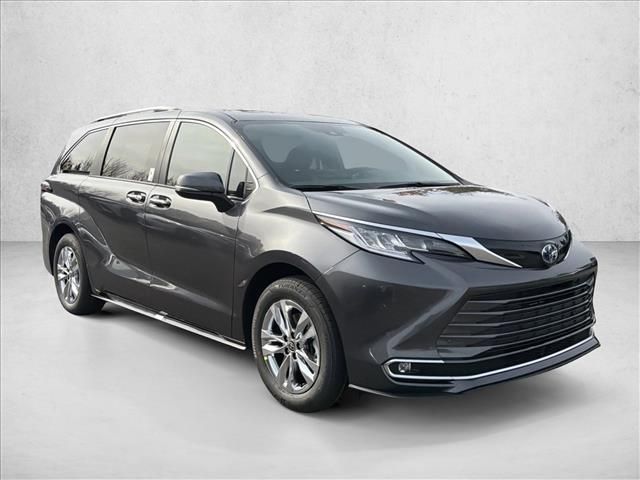 2025 Toyota Sienna Limited