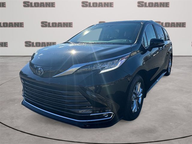 2025 Toyota Sienna Limited