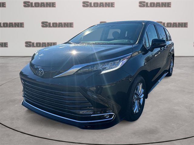 2025 Toyota Sienna Limited