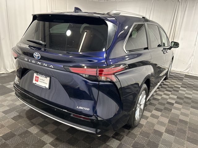 2025 Toyota Sienna Limited