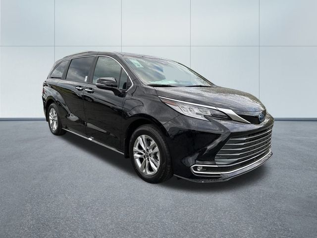 2025 Toyota Sienna Limited