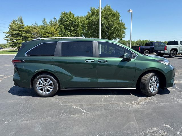2025 Toyota Sienna Limited