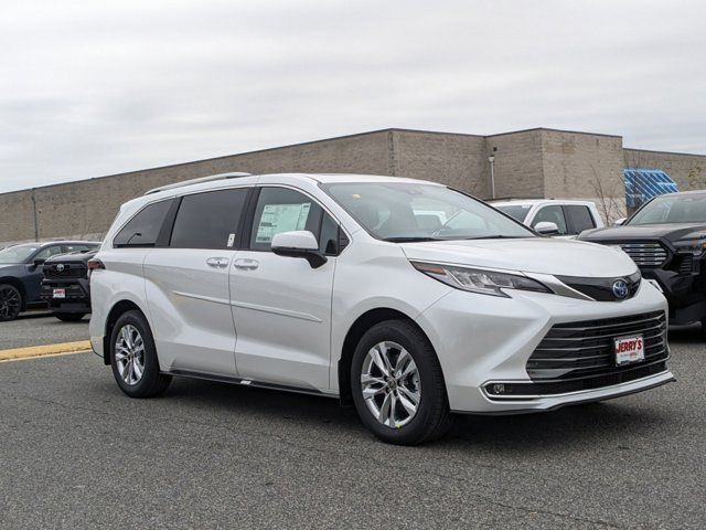 2025 Toyota Sienna Limited