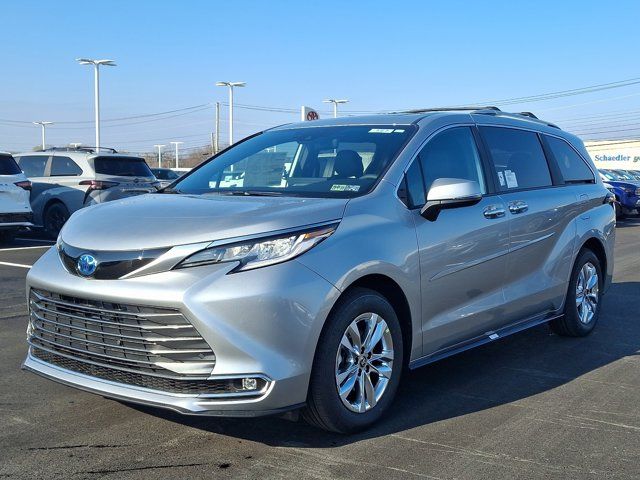 2025 Toyota Sienna Limited