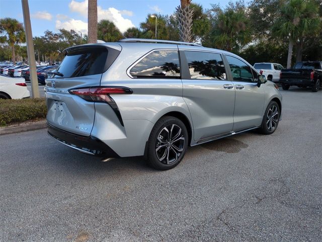 2025 Toyota Sienna Platinum