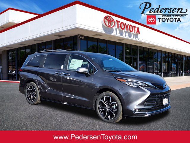 2025 Toyota Sienna Platinum