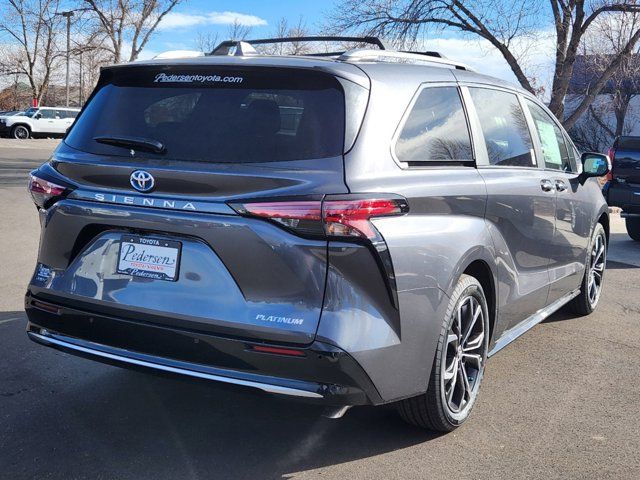 2025 Toyota Sienna Platinum