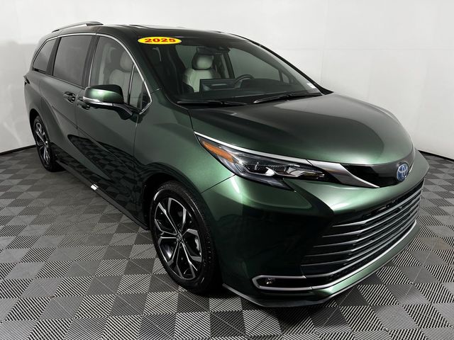 2025 Toyota Sienna Platinum