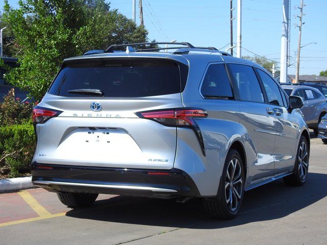 2025 Toyota Sienna Platinum