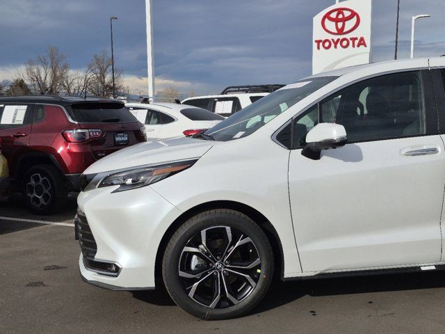 2025 Toyota Sienna Platinum