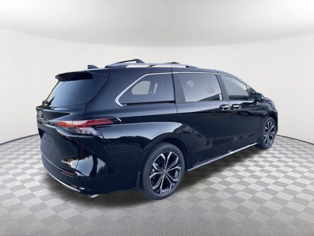 2025 Toyota Sienna Platinum