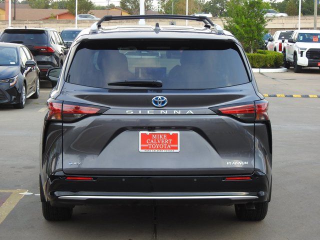 2025 Toyota Sienna Platinum