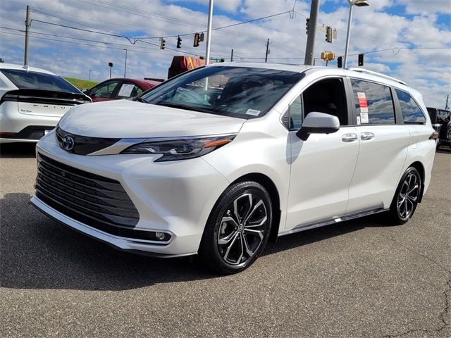 2025 Toyota Sienna Platinum