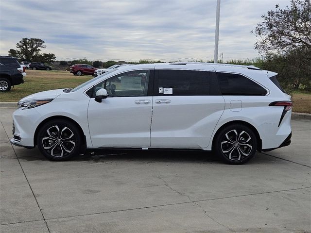 2025 Toyota Sienna Platinum