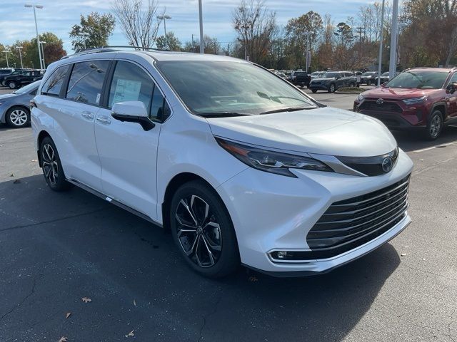 2025 Toyota Sienna Platinum