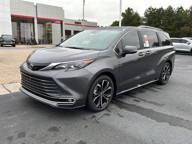 2025 Toyota Sienna Platinum