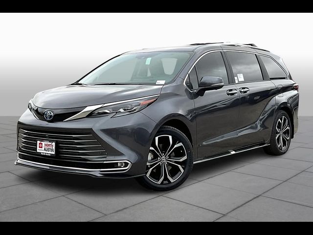 2025 Toyota Sienna Platinum