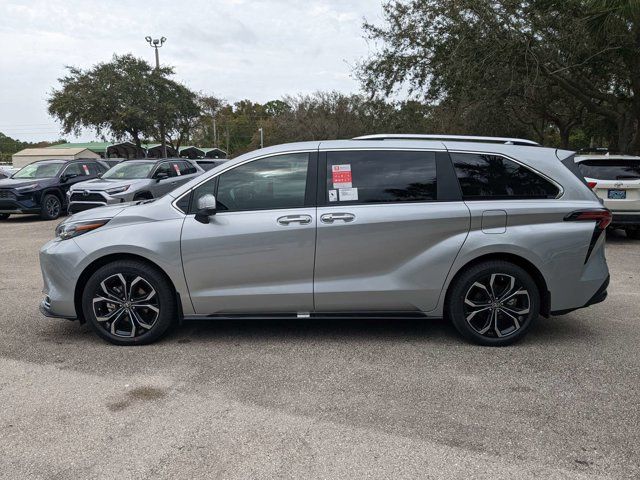 2025 Toyota Sienna Platinum