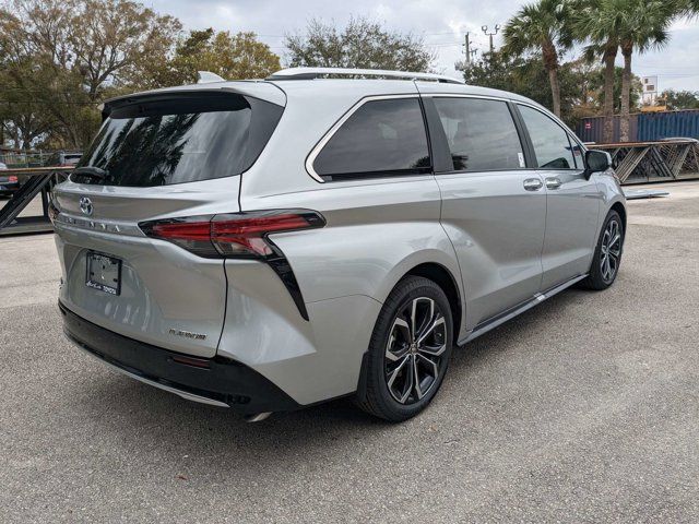 2025 Toyota Sienna Platinum