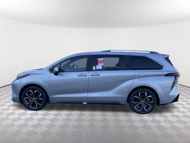 2025 Toyota Sienna Platinum