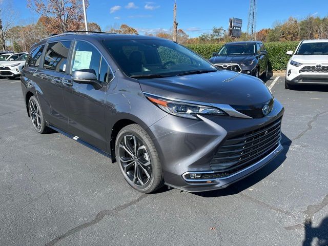 2025 Toyota Sienna Platinum