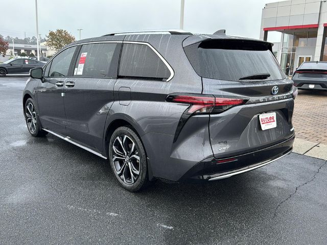 2025 Toyota Sienna Platinum