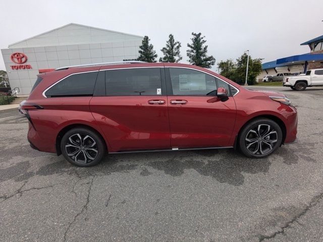 2025 Toyota Sienna Platinum