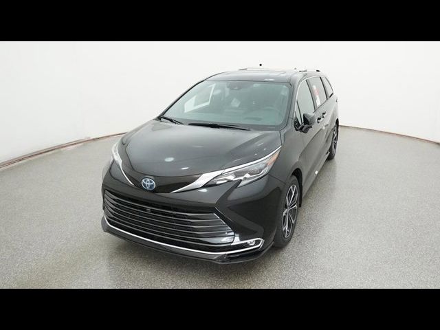 2025 Toyota Sienna Platinum