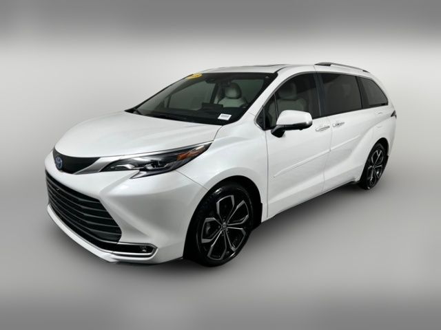 2025 Toyota Sienna Platinum