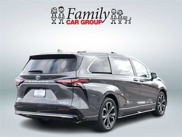 2025 Toyota Sienna Platinum